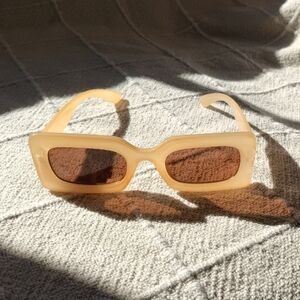 Stylish Tan Sunglasses